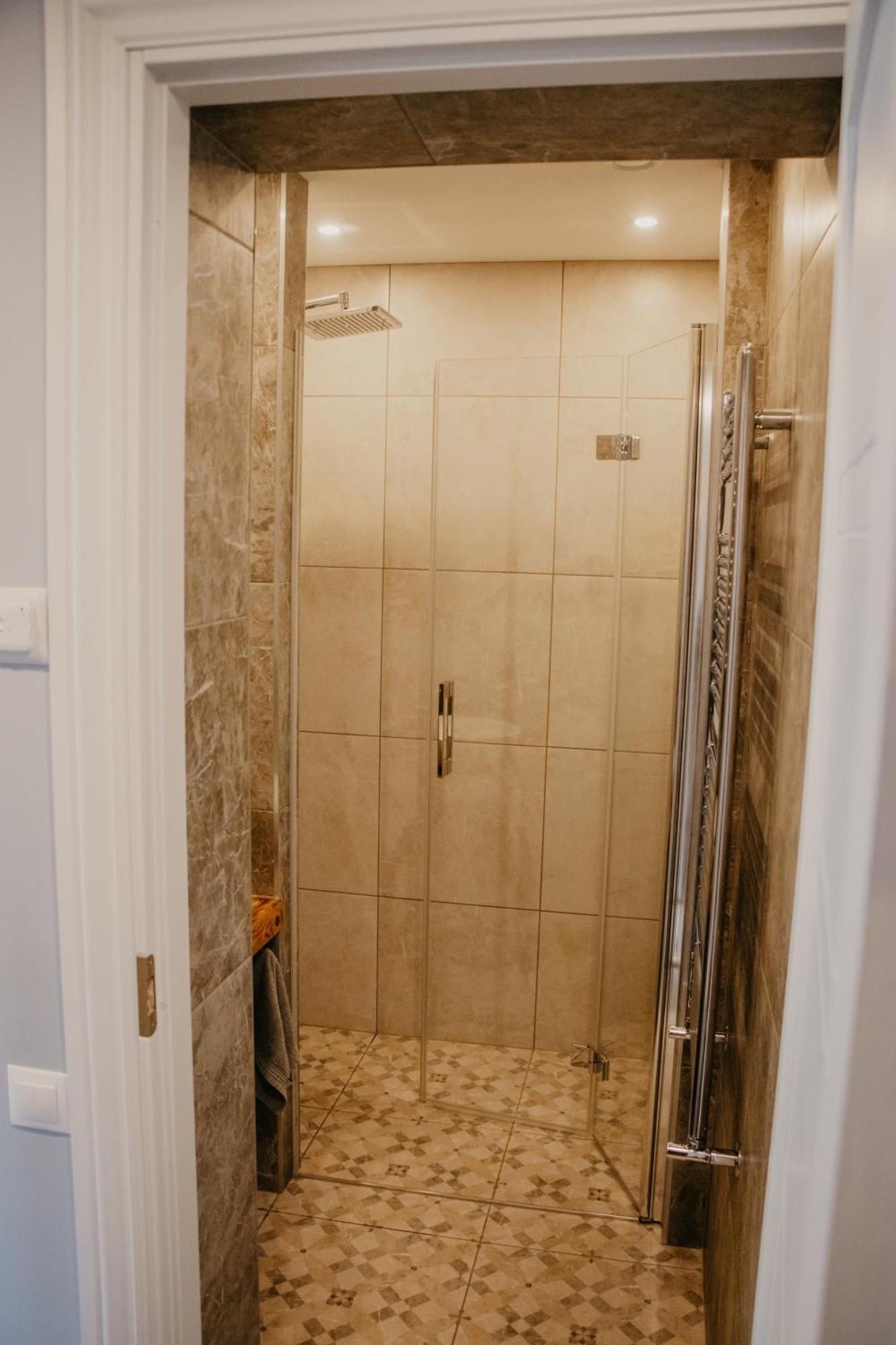 Vitola Apartamenti Kuldīga Exteriör bild